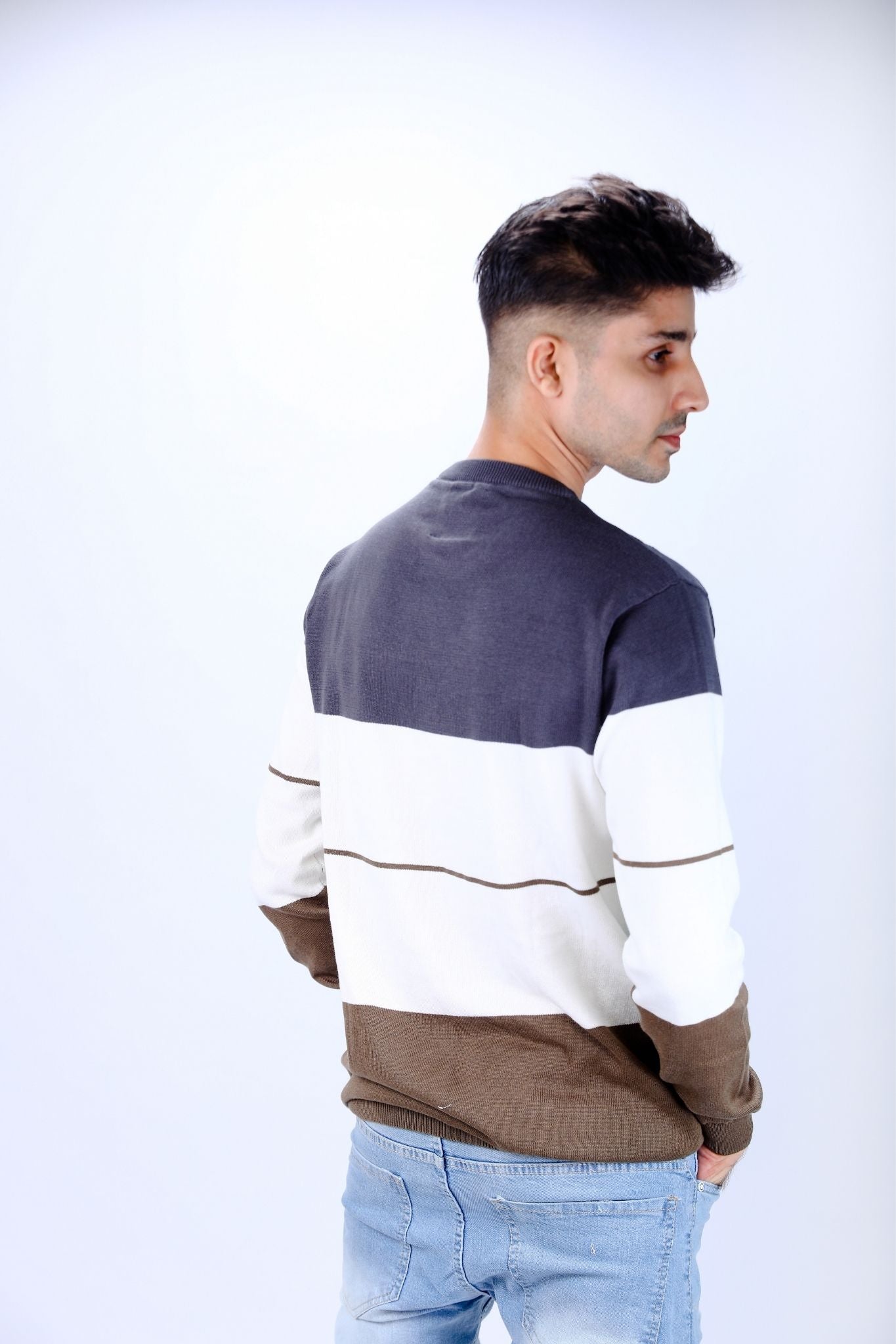 Color Block Knitted T-shirt (Sweatshirt)