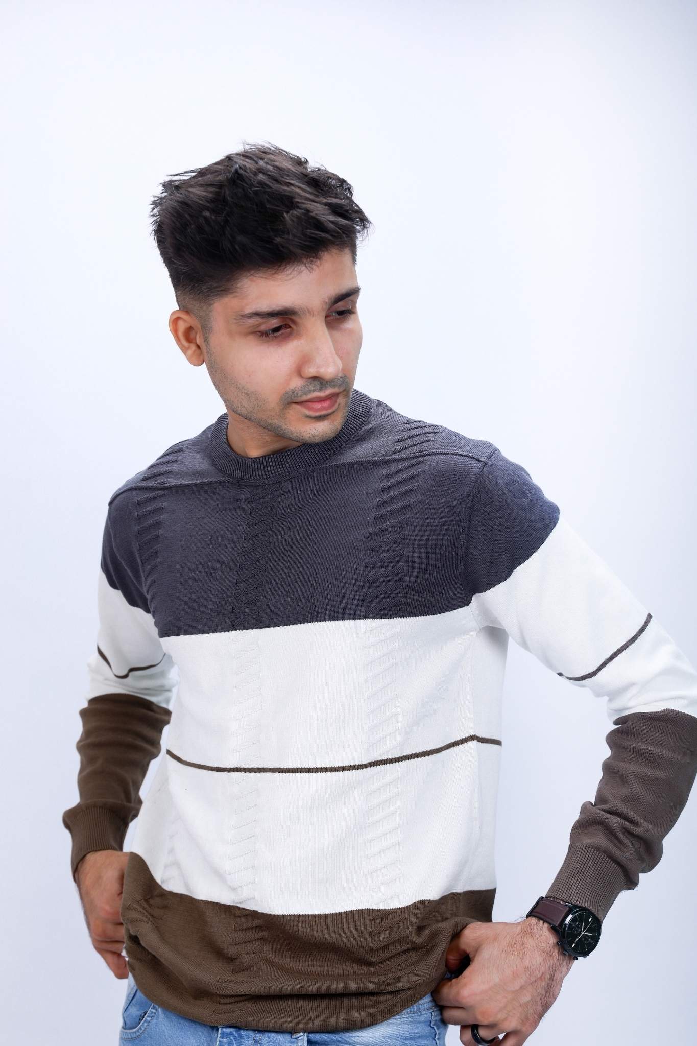 Color Block Knitted T-shirt (Sweatshirt)
